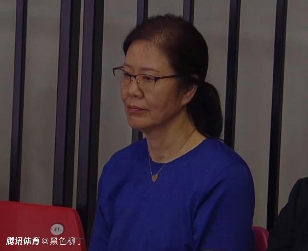 目前还不清楚莫斯卡多是否会在这个冬窗就加盟巴黎，莫斯卡多现年18岁，德转身价1500万欧，目前效力于科林蒂安。